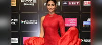 RED ALERT ! Pooja Hegde Oozes Oomph in Red Hot Tight Dress